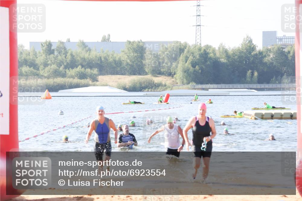 01.09.2024 - 17. Tribühne Triathlon Luisa Fischer http://msf.ph/oto/6923554 01.09.2024 10:05:43 Schwimmen 156, 160, 1068 meine-sportfotos.de