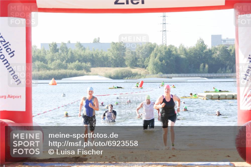 01.09.2024 - 17. Tribühne Triathlon Luisa Fischer http://msf.ph/oto/6923558 01.09.2024 10:05:44 Schwimmen 160, 167, 1068 meine-sportfotos.de