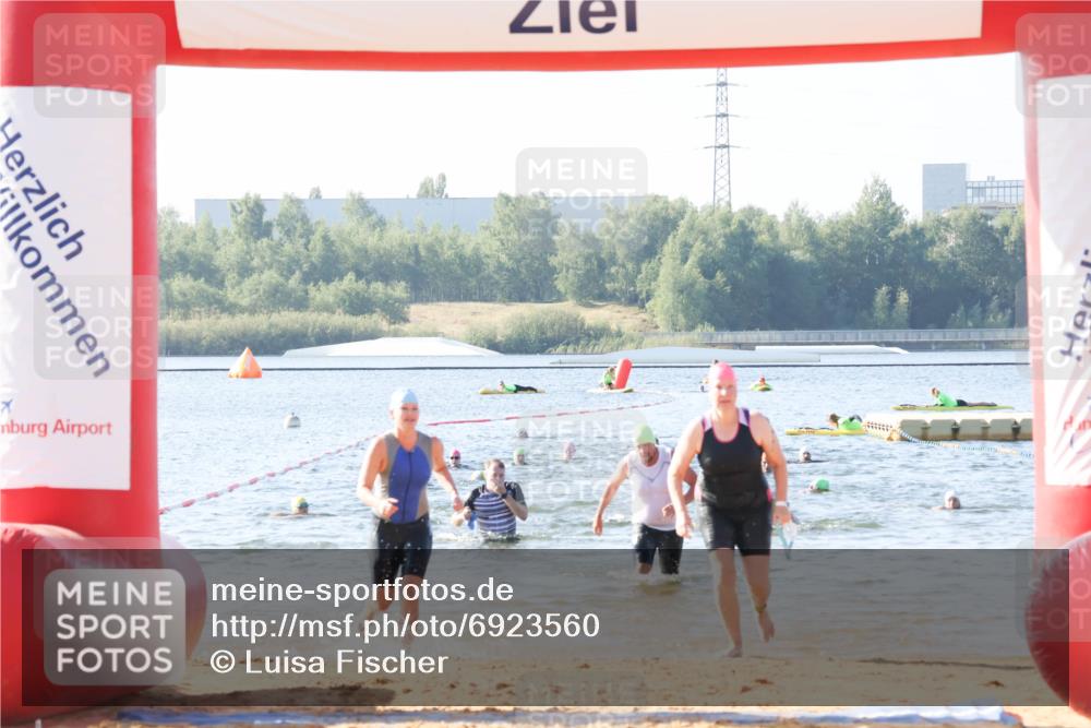 01.09.2024 - 17. Tribühne Triathlon Luisa Fischer http://msf.ph/oto/6923560 01.09.2024 10:05:44 Schwimmen 160, 167, 1068 meine-sportfotos.de