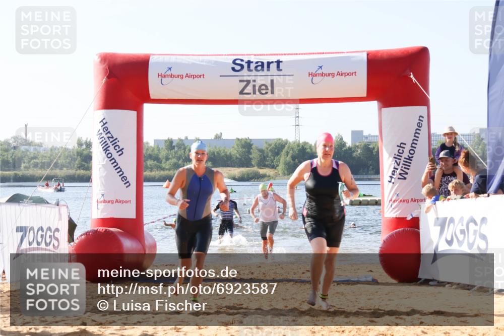 01.09.2024 - 17. Tribühne Triathlon Luisa Fischer http://msf.ph/oto/6923587 01.09.2024 10:05:49 Schwimmen 160, 167, 730, 1068 meine-sportfotos.de