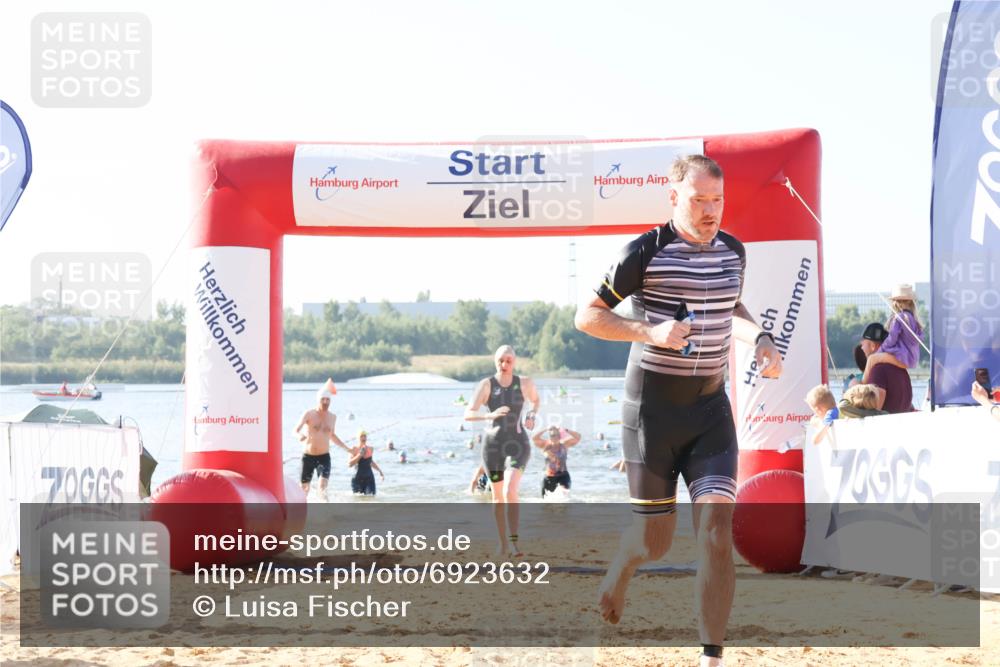 01.09.2024 - 17. Tribühne Triathlon Luisa Fischer http://msf.ph/oto/6923632 01.09.2024 10:05:58 Schwimmen 137, 145, 167, 730, 1072 meine-sportfotos.de