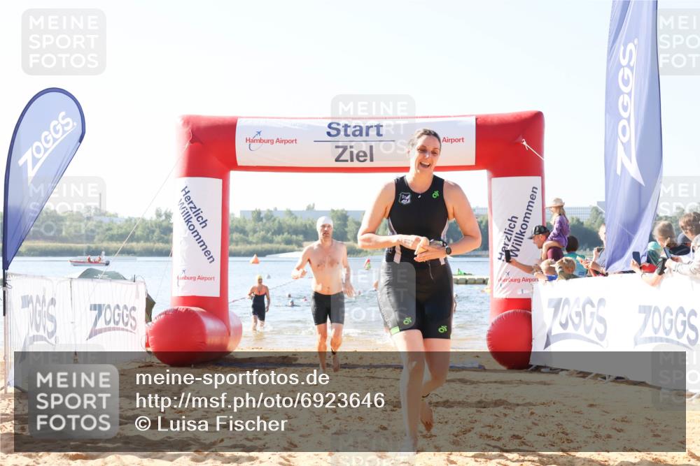 01.09.2024 - 17. Tribühne Triathlon Luisa Fischer http://msf.ph/oto/6923646 01.09.2024 10:06:02 Schwimmen 137, 145, 149, 157, 167, 730, 1067, 1072 meine-sportfotos.de