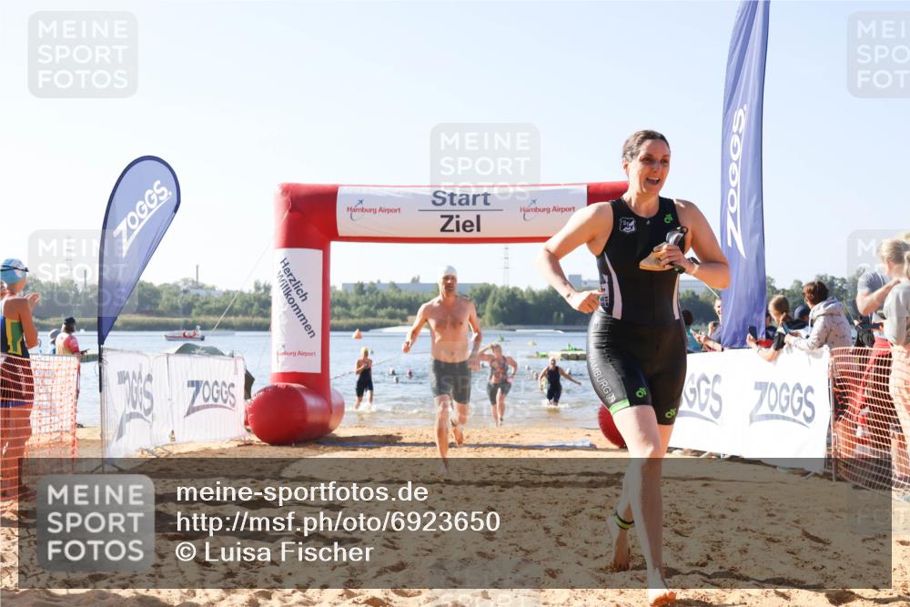 01.09.2024 - 17. Tribühne Triathlon Luisa Fischer http://msf.ph/oto/6923650 01.09.2024 10:06:02 Schwimmen 137, 145, 149, 157, 167, 730, 1067, 1072 meine-sportfotos.de
