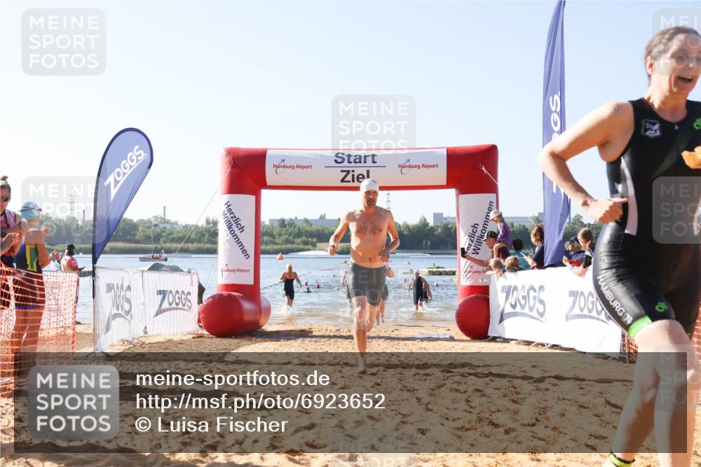 01.09.2024 - 17. Tribühne Triathlon Luisa Fischer http://msf.ph/oto/6923652 01.09.2024 10:06:03 Schwimmen 137, 145, 149, 157, 730, 1067, 1072 meine-sportfotos.de