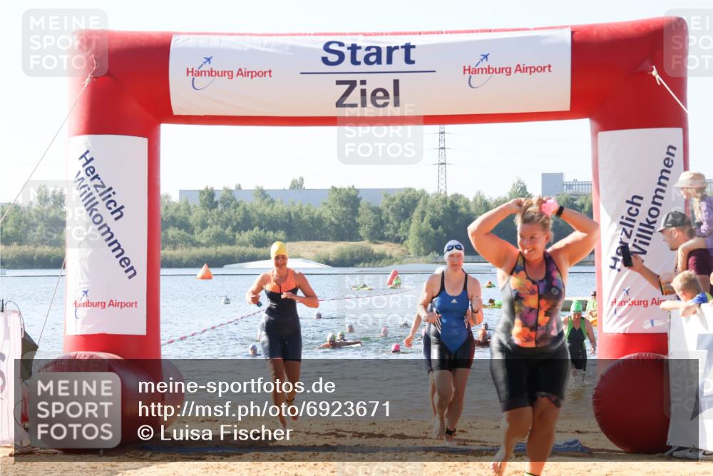 01.09.2024 - 17. Tribühne Triathlon Luisa Fischer http://msf.ph/oto/6923671 01.09.2024 10:06:07 Schwimmen 137, 145, 149, 157, 168, 1067, 1072 meine-sportfotos.de