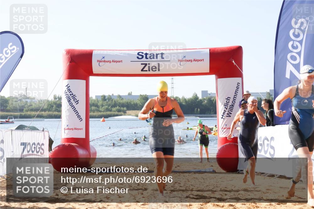 01.09.2024 - 17. Tribühne Triathlon Luisa Fischer http://msf.ph/oto/6923696 01.09.2024 10:06:11 Schwimmen 145, 149, 157, 168, 1067, 1072 meine-sportfotos.de