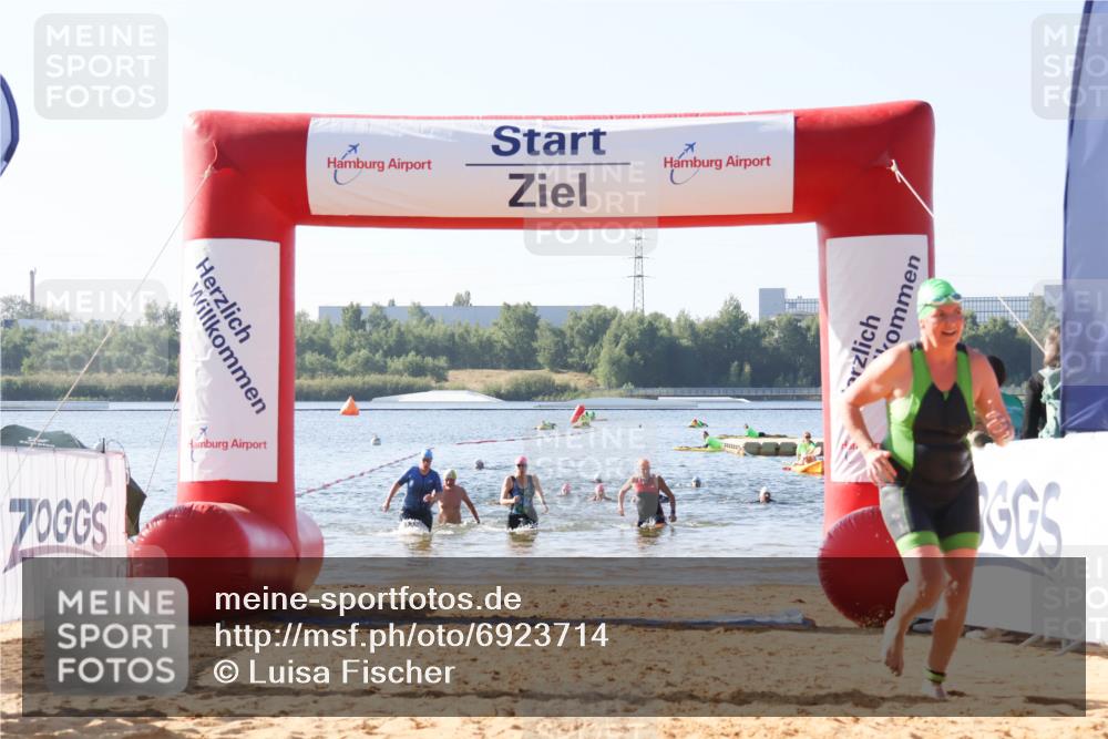 01.09.2024 - 17. Tribühne Triathlon Luisa Fischer http://msf.ph/oto/6923714 01.09.2024 10:06:16 Schwimmen 149, 157, 158, 168, 1067 meine-sportfotos.de