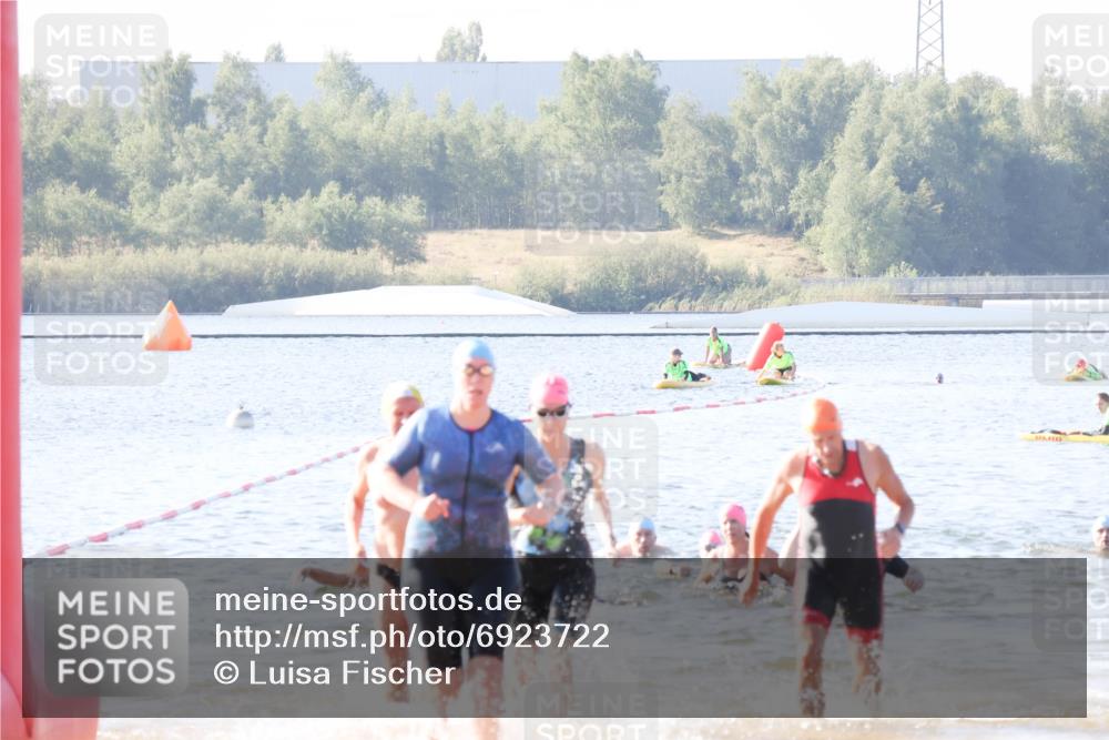 01.09.2024 - 17. Tribühne Triathlon Luisa Fischer http://msf.ph/oto/6923722 01.09.2024 10:06:21 Schwimmen 138, 141, 158, 168, 1070 meine-sportfotos.de