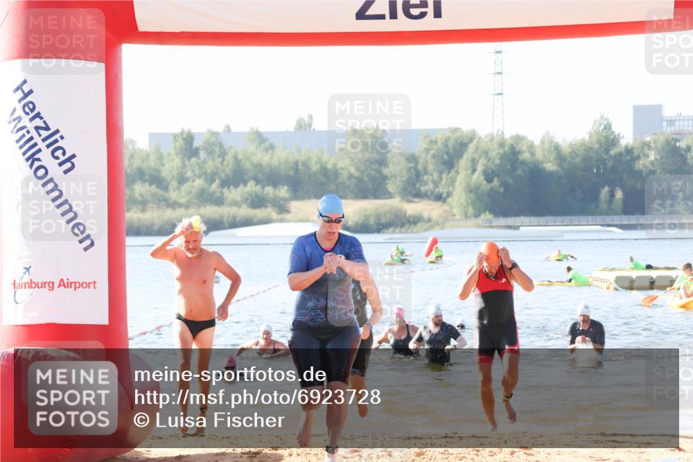 01.09.2024 - 17. Tribühne Triathlon Luisa Fischer http://msf.ph/oto/6923728 01.09.2024 10:06:23 Schwimmen 138, 141, 158, 168, 1070 meine-sportfotos.de