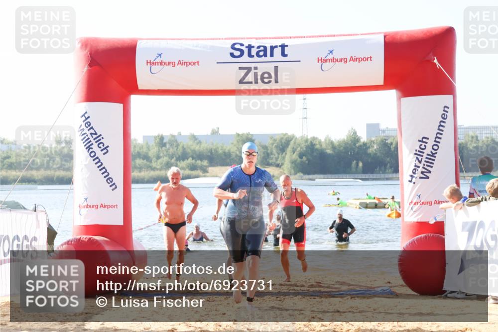 01.09.2024 - 17. Tribühne Triathlon Luisa Fischer http://msf.ph/oto/6923731 01.09.2024 10:06:25 Schwimmen 138, 141, 158, 166, 1070 meine-sportfotos.de