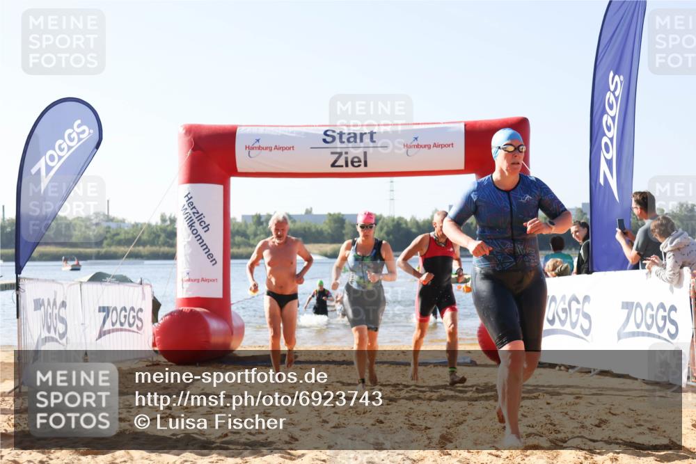 01.09.2024 - 17. Tribühne Triathlon Luisa Fischer http://msf.ph/oto/6923743 01.09.2024 10:06:27 Schwimmen 138, 141, 158, 165, 166, 1064, 1066, 1070 meine-sportfotos.de