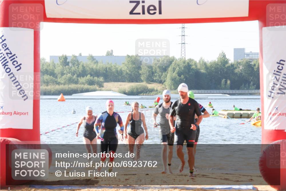 01.09.2024 - 17. Tribühne Triathlon Luisa Fischer http://msf.ph/oto/6923762 01.09.2024 10:06:32 Schwimmen 138, 139, 141, 151, 158, 162, 165, 166, 1064, 1066, 1070, 1071 meine-sportfotos.de