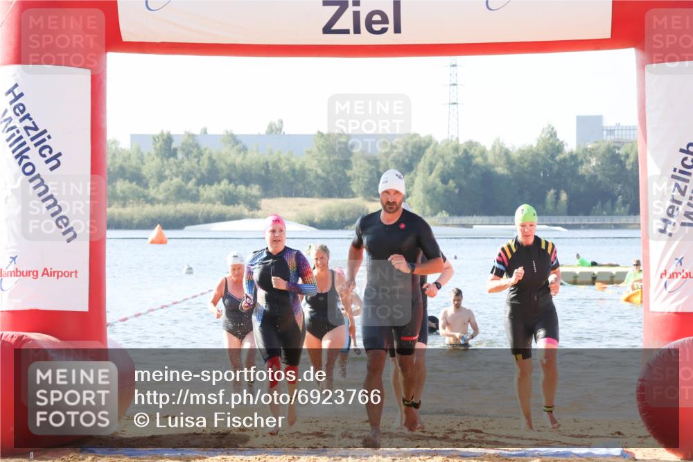 01.09.2024 - 17. Tribühne Triathlon Luisa Fischer http://msf.ph/oto/6923766 01.09.2024 10:06:33 Schwimmen 138, 139, 141, 151, 158, 162, 165, 166, 1064, 1066, 1070, 1071 meine-sportfotos.de