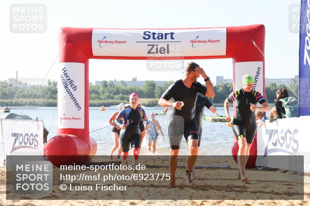 01.09.2024 - 17. Tribühne Triathlon Luisa Fischer http://msf.ph/oto/6923775 01.09.2024 10:06:36 Schwimmen 139, 151, 162, 165, 166, 1064, 1066, 1070, 1071 meine-sportfotos.de