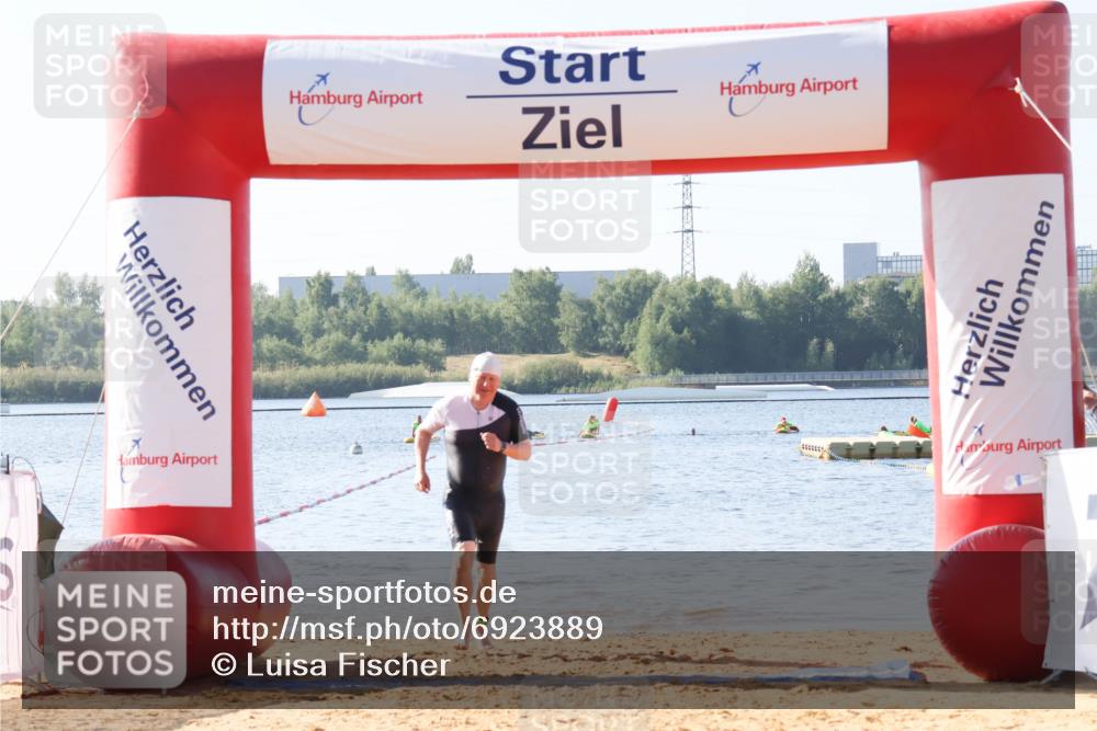 01.09.2024 - 17. Tribühne Triathlon Luisa Fischer http://msf.ph/oto/6923889 01.09.2024 10:07:11 Schwimmen 144 meine-sportfotos.de