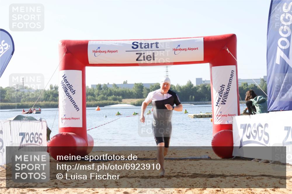 01.09.2024 - 17. Tribühne Triathlon Luisa Fischer http://msf.ph/oto/6923910 01.09.2024 10:07:14 Schwimmen 144 meine-sportfotos.de