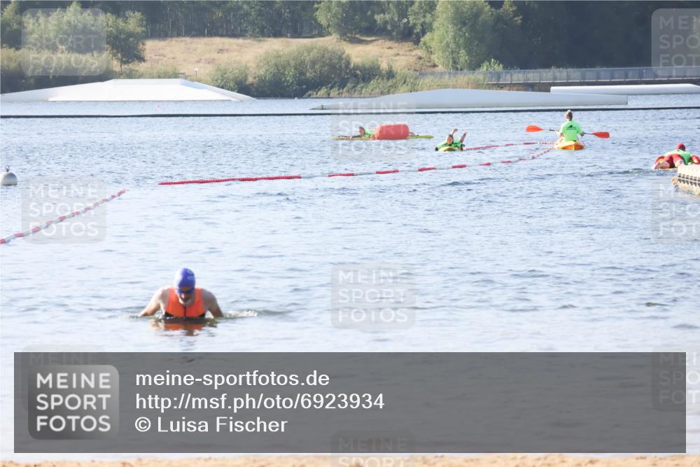 01.09.2024 - 17. Tribühne Triathlon Luisa Fischer http://msf.ph/oto/6923934 01.09.2024 10:10:09 Schwimmen  meine-sportfotos.de