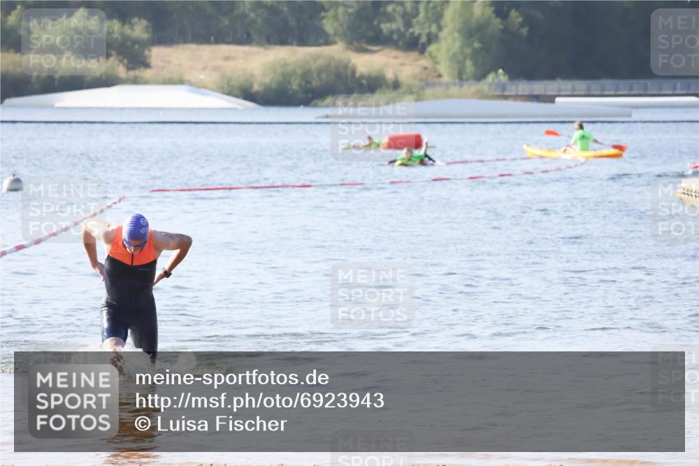 01.09.2024 - 17. Tribühne Triathlon Luisa Fischer http://msf.ph/oto/6923943 01.09.2024 10:10:14 Schwimmen 161 meine-sportfotos.de