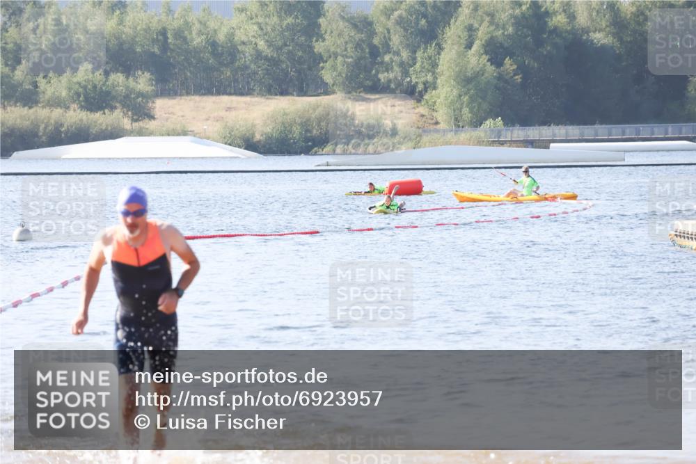 01.09.2024 - 17. Tribühne Triathlon Luisa Fischer http://msf.ph/oto/6923957 01.09.2024 10:10:17 Schwimmen 161 meine-sportfotos.de