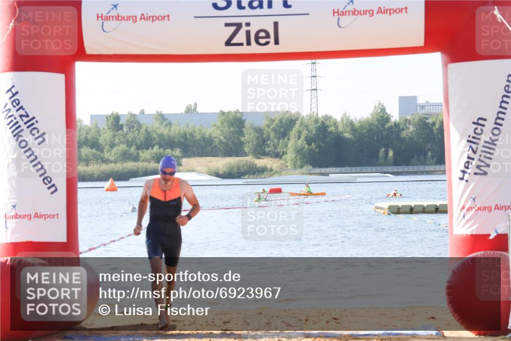 01.09.2024 - 17. Tribühne Triathlon Luisa Fischer http://msf.ph/oto/6923967 01.09.2024 10:10:20 Schwimmen 161 meine-sportfotos.de