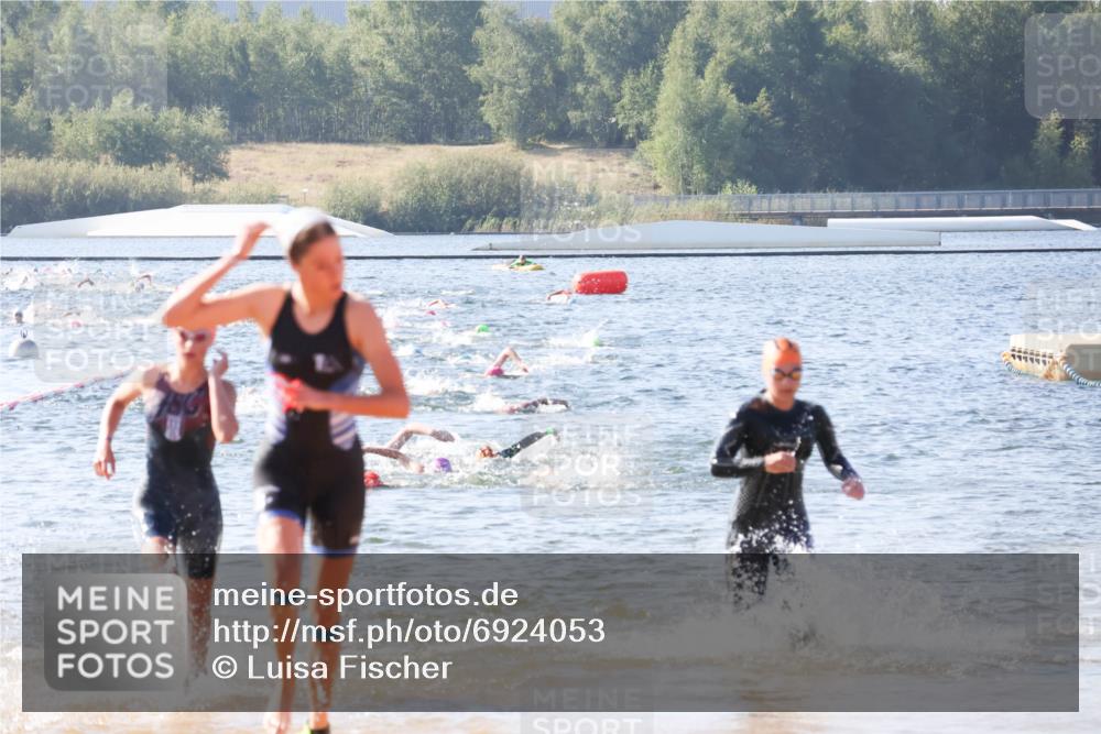 01.09.2024 - 17. Tribühne Triathlon Luisa Fischer http://msf.ph/oto/6924053 01.09.2024 10:21:50 Schwimmen 264, 268, 285 meine-sportfotos.de