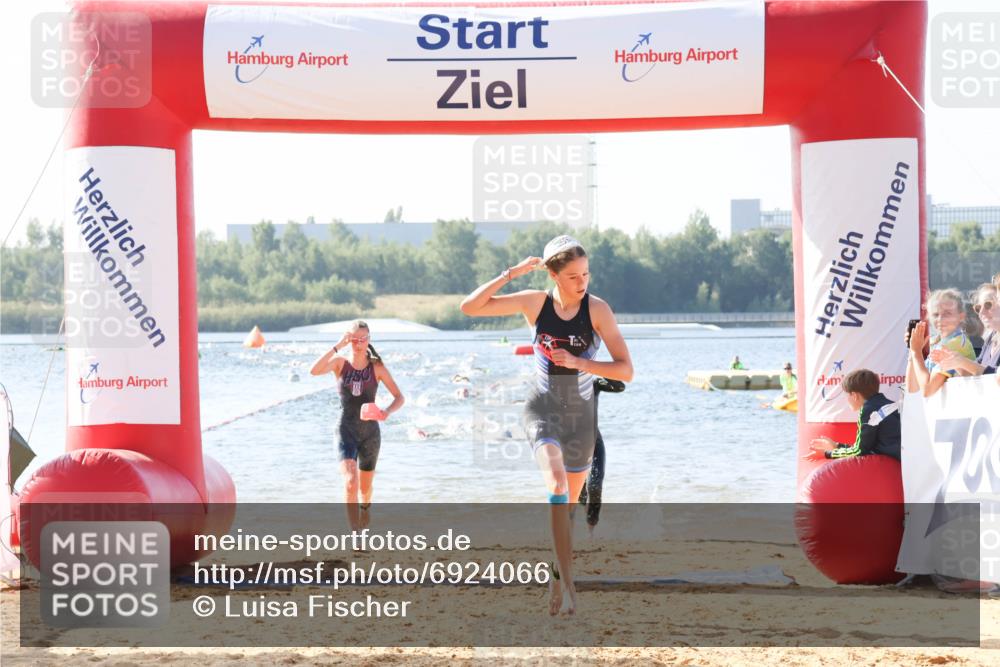 01.09.2024 - 17. Tribühne Triathlon Luisa Fischer http://msf.ph/oto/6924066 01.09.2024 10:21:52 Schwimmen 264, 268, 285 meine-sportfotos.de