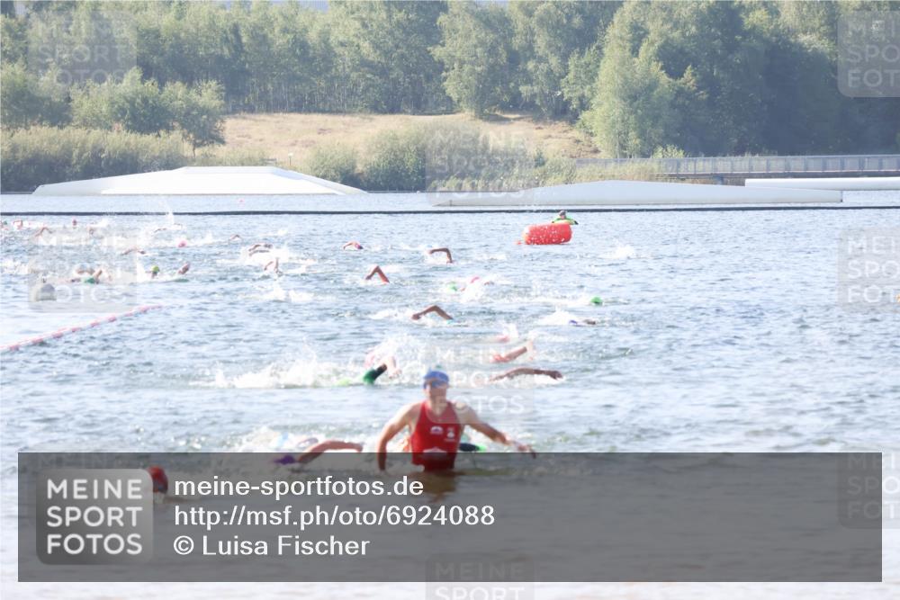 01.09.2024 - 17. Tribühne Triathlon Luisa Fischer http://msf.ph/oto/6924088 01.09.2024 10:22:01 Schwimmen 181, 255, 264, 268, 285 meine-sportfotos.de