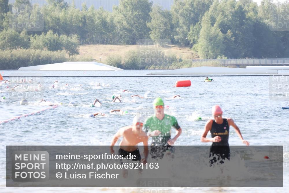 01.09.2024 - 17. Tribühne Triathlon Luisa Fischer http://msf.ph/oto/6924163 01.09.2024 10:22:20 Schwimmen 246, 254, 265, 266, 270, 292, 306 meine-sportfotos.de