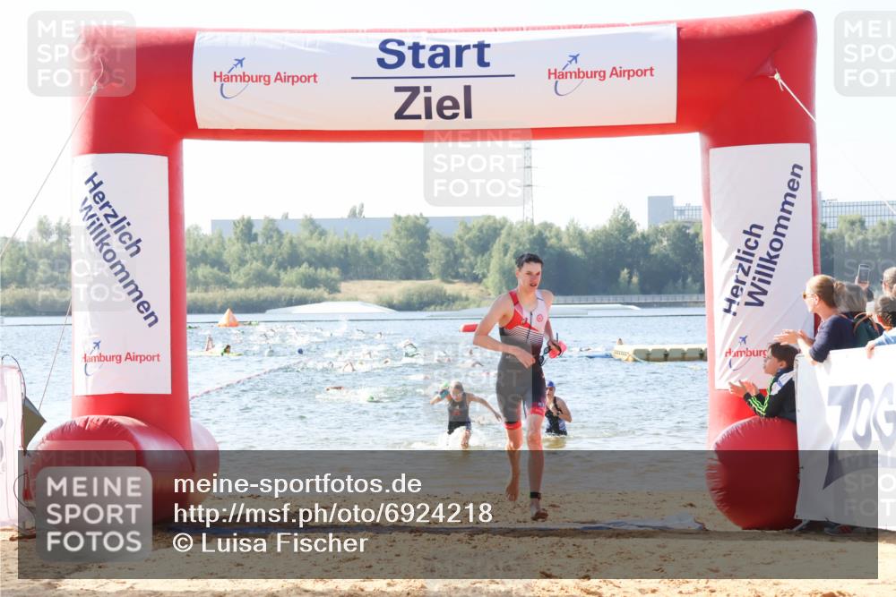 01.09.2024 - 17. Tribühne Triathlon Luisa Fischer http://msf.ph/oto/6924218 01.09.2024 10:22:37 Schwimmen 200, 246, 253, 277, 296 meine-sportfotos.de