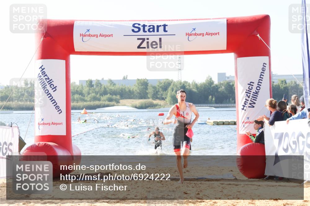 01.09.2024 - 17. Tribühne Triathlon Luisa Fischer http://msf.ph/oto/6924222 01.09.2024 10:22:37 Schwimmen 200, 246, 253, 277, 296 meine-sportfotos.de