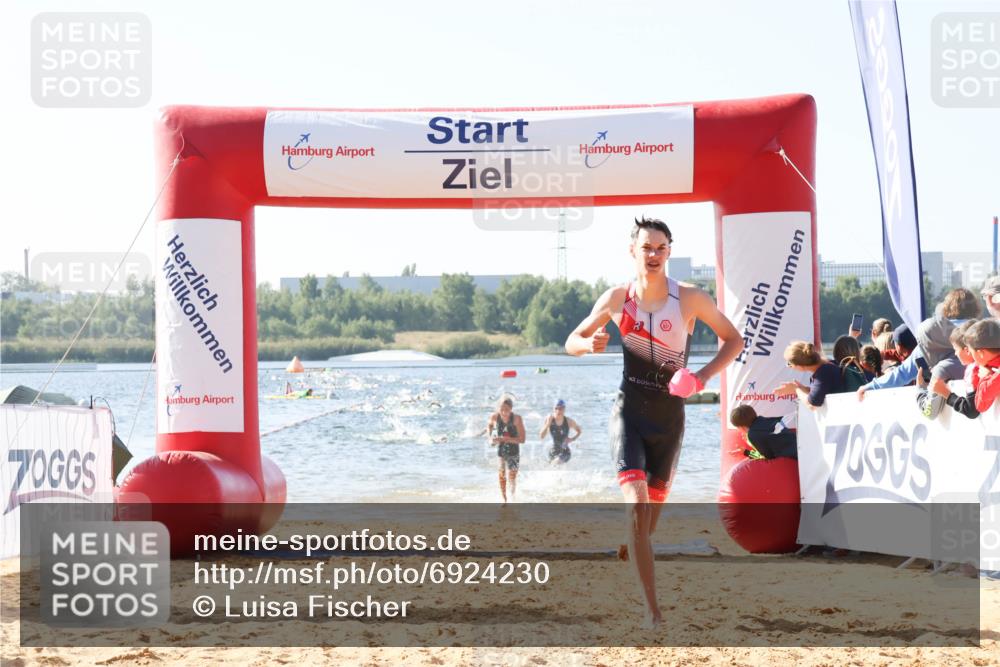 01.09.2024 - 17. Tribühne Triathlon Luisa Fischer http://msf.ph/oto/6924230 01.09.2024 10:22:39 Schwimmen 200, 251, 253, 277, 296 meine-sportfotos.de