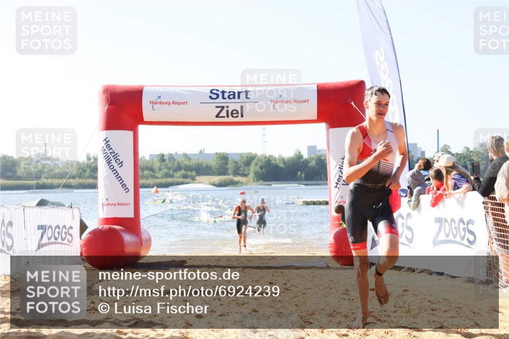 01.09.2024 - 17. Tribühne Triathlon Luisa Fischer http://msf.ph/oto/6924239 01.09.2024 10:22:40 Schwimmen 200, 251, 277, 296 meine-sportfotos.de