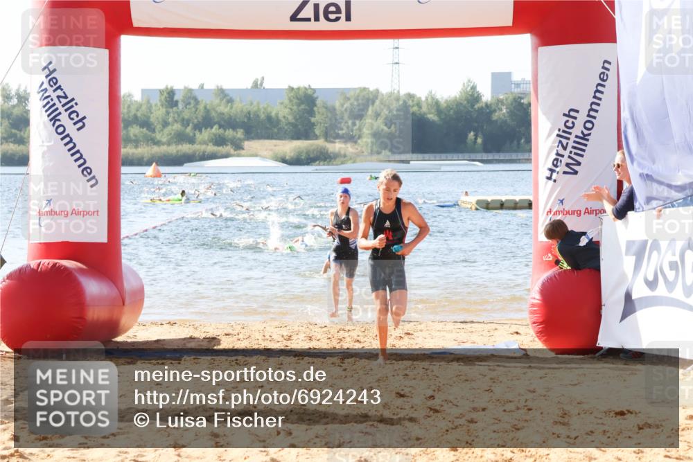 01.09.2024 - 17. Tribühne Triathlon Luisa Fischer http://msf.ph/oto/6924243 01.09.2024 10:22:41 Schwimmen 200, 251, 277, 296 meine-sportfotos.de