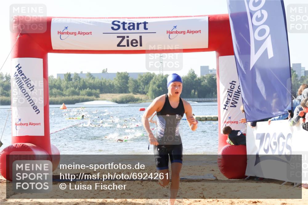 01.09.2024 - 17. Tribühne Triathlon Luisa Fischer http://msf.ph/oto/6924261 01.09.2024 10:22:45 Schwimmen 200, 251, 277, 296 meine-sportfotos.de