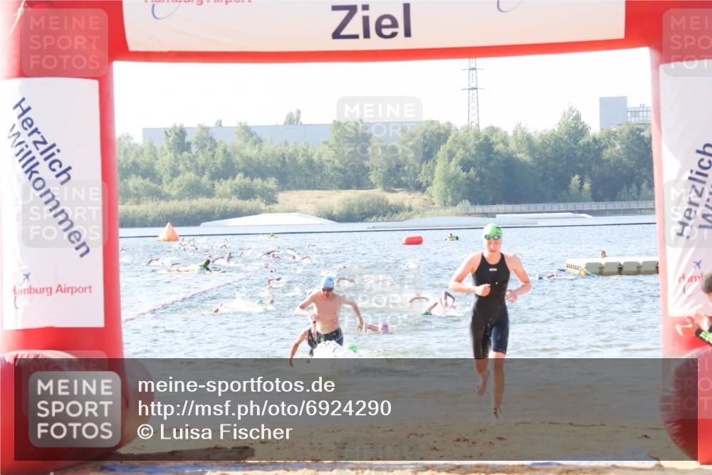 01.09.2024 - 17. Tribühne Triathlon Luisa Fischer http://msf.ph/oto/6924290 01.09.2024 10:22:54 Schwimmen 251, 275, 289, 302 meine-sportfotos.de