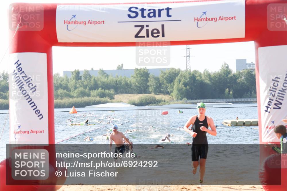 01.09.2024 - 17. Tribühne Triathlon Luisa Fischer http://msf.ph/oto/6924292 01.09.2024 10:22:55 Schwimmen 251, 275, 289, 302 meine-sportfotos.de