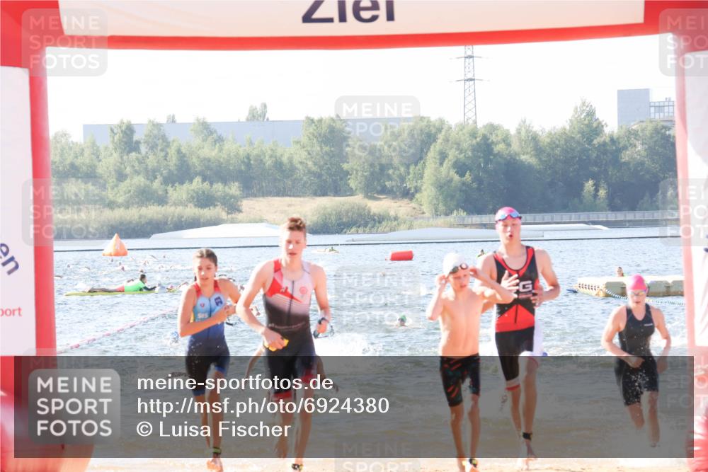 01.09.2024 - 17. Tribühne Triathlon Luisa Fischer http://msf.ph/oto/6924380 01.09.2024 10:23:19 Schwimmen 175, 187, 213, 218, 242, 267, 286, 288, 297, 300, 303 meine-sportfotos.de