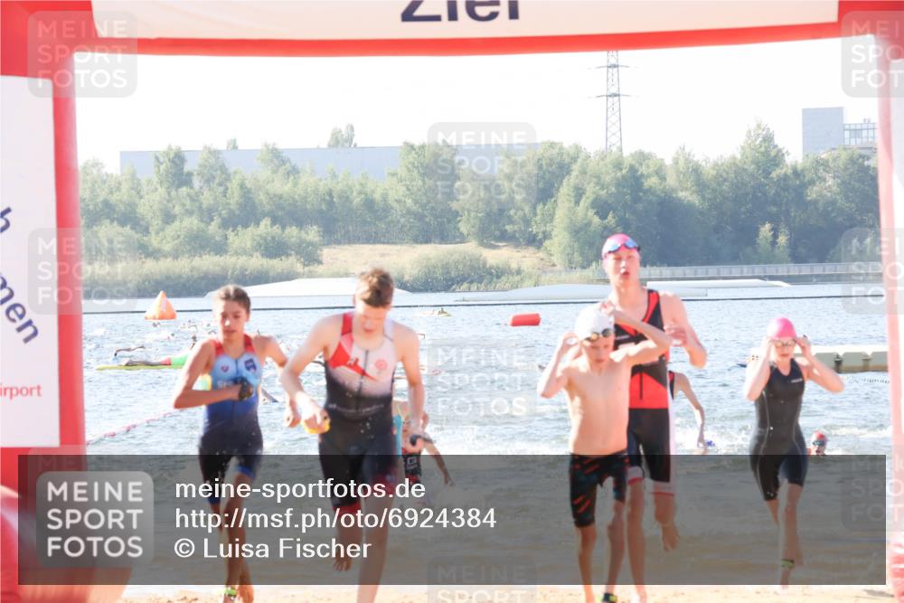 01.09.2024 - 17. Tribühne Triathlon Luisa Fischer http://msf.ph/oto/6924384 01.09.2024 10:23:19 Schwimmen 175, 187, 213, 218, 242, 267, 286, 288, 297, 300, 303 meine-sportfotos.de