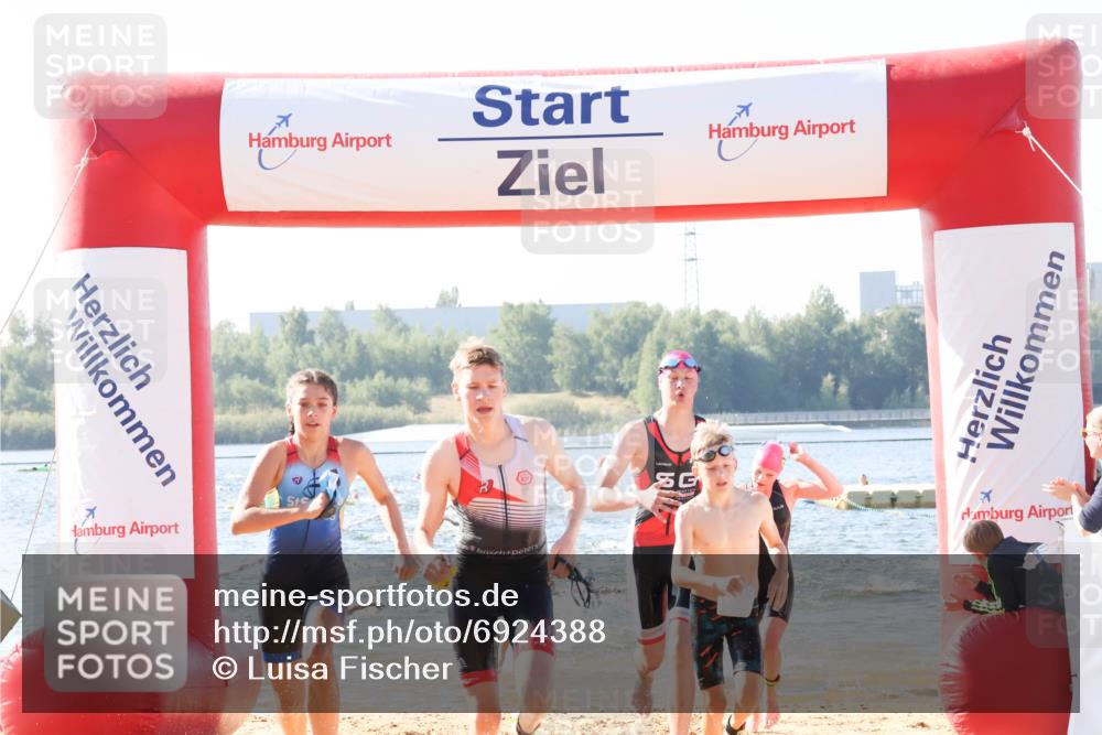 01.09.2024 - 17. Tribühne Triathlon Luisa Fischer http://msf.ph/oto/6924388 01.09.2024 10:23:20 Schwimmen 175, 187, 213, 218, 242, 267, 286, 288, 300, 303 meine-sportfotos.de