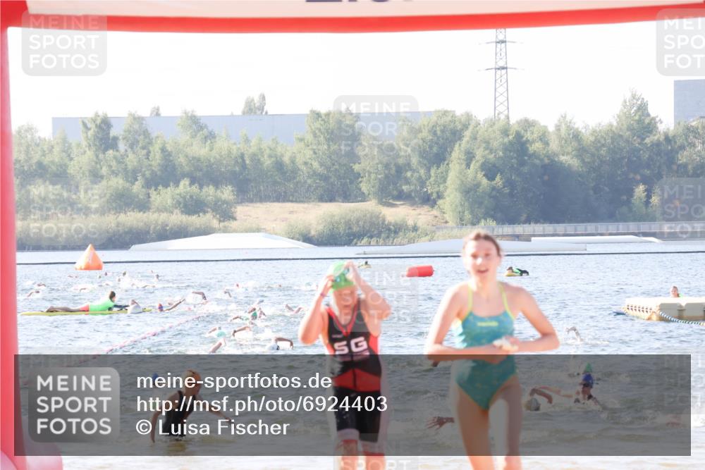 01.09.2024 - 17. Tribühne Triathlon Luisa Fischer http://msf.ph/oto/6924403 01.09.2024 10:23:24 Schwimmen 175, 186, 187, 207, 213, 218, 267, 274, 286, 288, 300, 303 meine-sportfotos.de