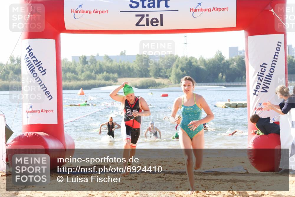 01.09.2024 - 17. Tribühne Triathlon Luisa Fischer http://msf.ph/oto/6924410 01.09.2024 10:23:25 Schwimmen 175, 186, 187, 207, 213, 218, 220, 267, 274, 286, 288, 300, 303 meine-sportfotos.de