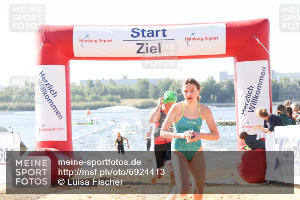 01.09.2024 - 17. Tribühne Triathlon Luisa Fischer http://msf.ph/oto/6924413 01.09.2024 10:23:26 Schwimmen 175, 186, 187, 207, 213, 218, 220, 247, 274, 286, 288, 300, 303 meine-sportfotos.de