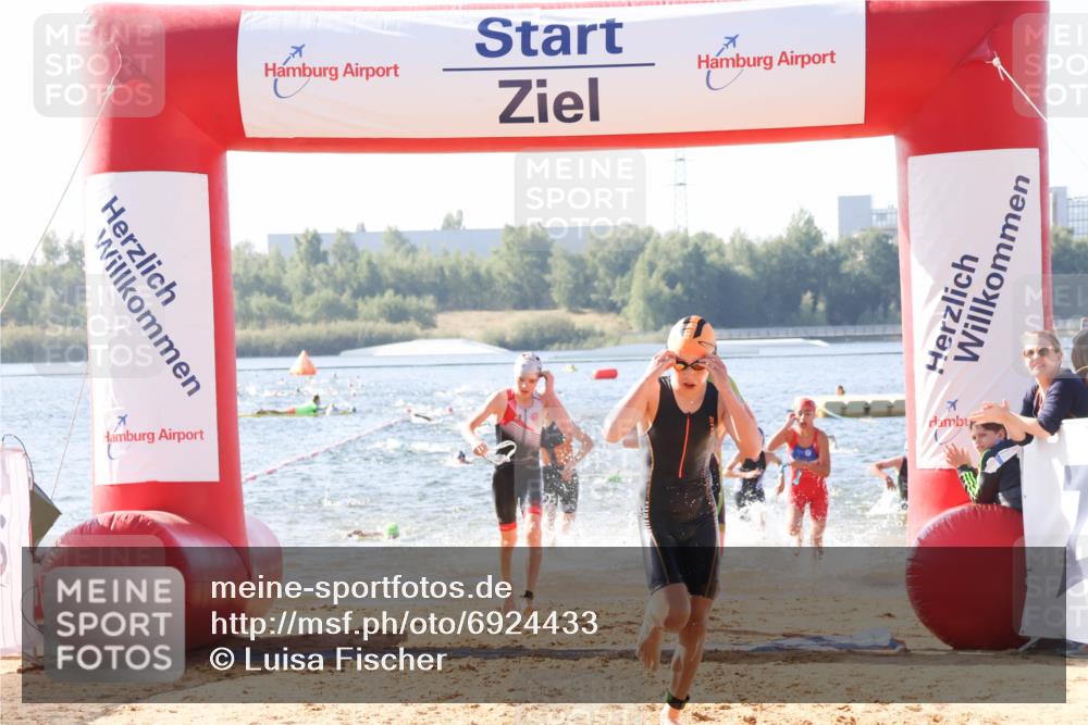 01.09.2024 - 17. Tribühne Triathlon Luisa Fischer http://msf.ph/oto/6924433 01.09.2024 10:23:31 Schwimmen 174, 175, 186, 198, 207, 210, 211, 220, 247, 274, 300, 303 meine-sportfotos.de