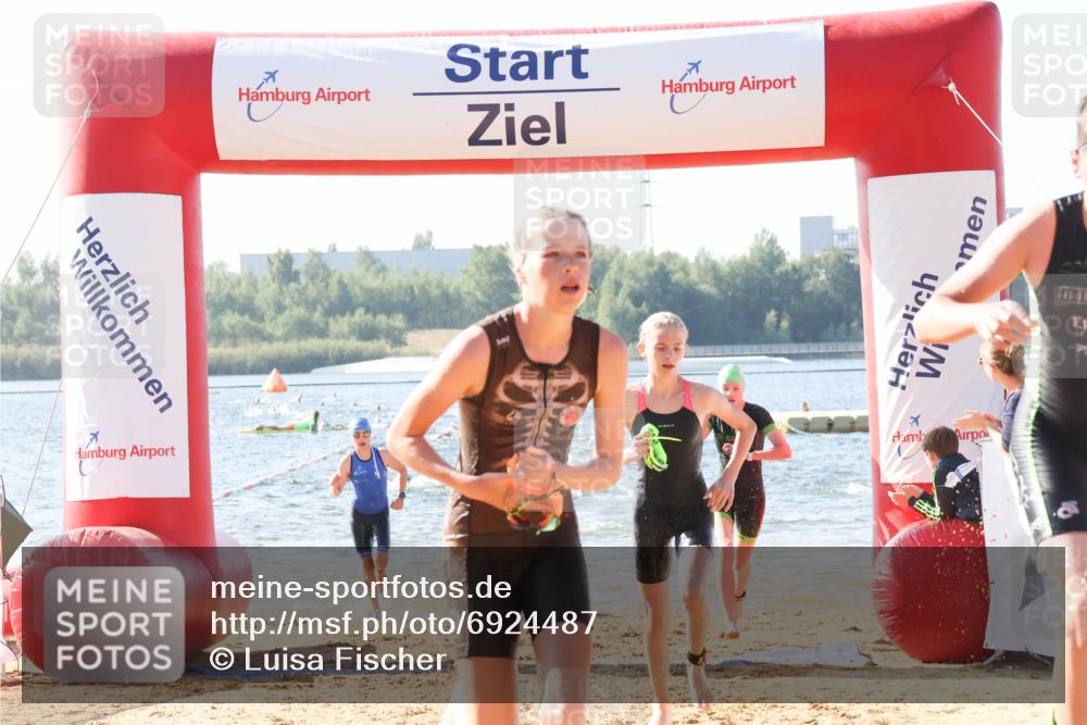 01.09.2024 - 17. Tribühne Triathlon Luisa Fischer http://msf.ph/oto/6924487 01.09.2024 10:23:41 Schwimmen 174, 198, 207, 210, 211, 220, 247, 248, 273, 274, 293 meine-sportfotos.de