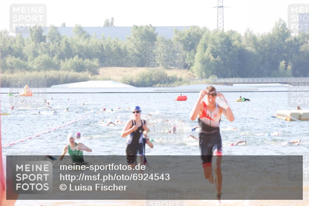 01.09.2024 - 17. Tribühne Triathlon Luisa Fischer http://msf.ph/oto/6924543 01.09.2024 10:23:55 Schwimmen 205, 221, 231, 248, 272, 278 meine-sportfotos.de