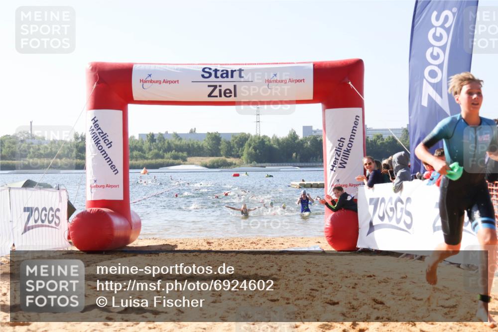 01.09.2024 - 17. Tribühne Triathlon Luisa Fischer http://msf.ph/oto/6924602 01.09.2024 10:24:07 Schwimmen 205, 221, 232, 259, 278, 280, 304 meine-sportfotos.de