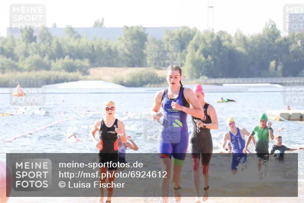 01.09.2024 - 17. Tribühne Triathlon Luisa Fischer http://msf.ph/oto/6924612 01.09.2024 10:24:13 Schwimmen 222, 228, 232, 259, 279, 280, 304 meine-sportfotos.de