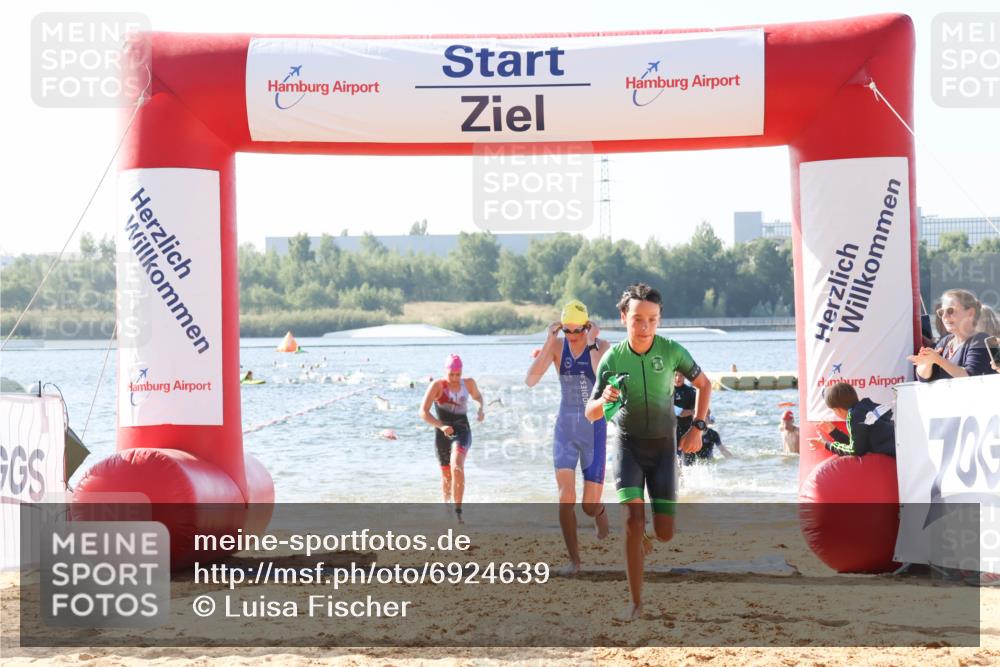01.09.2024 - 17. Tribühne Triathlon Luisa Fischer http://msf.ph/oto/6924639 01.09.2024 10:24:19 Schwimmen 206, 222, 228, 259, 269, 279, 280, 304 meine-sportfotos.de