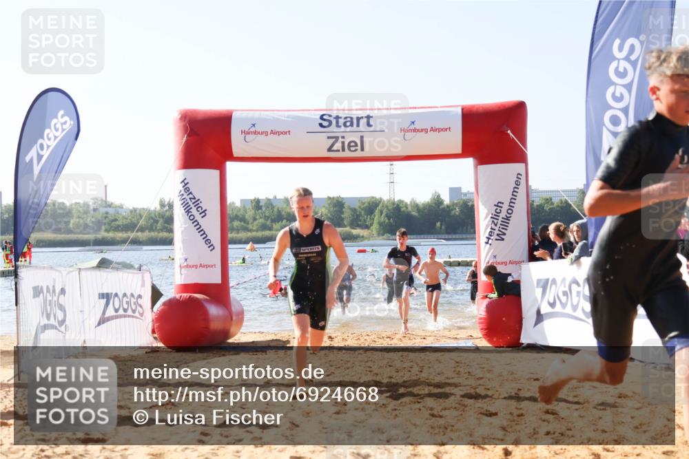 01.09.2024 - 17. Tribühne Triathlon Luisa Fischer http://msf.ph/oto/6924668 01.09.2024 10:24:27 Schwimmen 108, 171, 206, 209, 222, 228, 229, 269, 279, 291, 299 meine-sportfotos.de