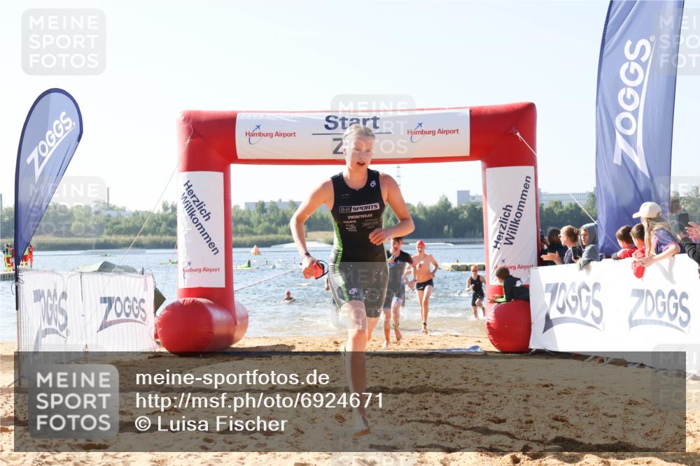 01.09.2024 - 17. Tribühne Triathlon Luisa Fischer http://msf.ph/oto/6924671 01.09.2024 10:24:27 Schwimmen 108, 171, 206, 209, 222, 228, 229, 269, 279, 291, 299 meine-sportfotos.de